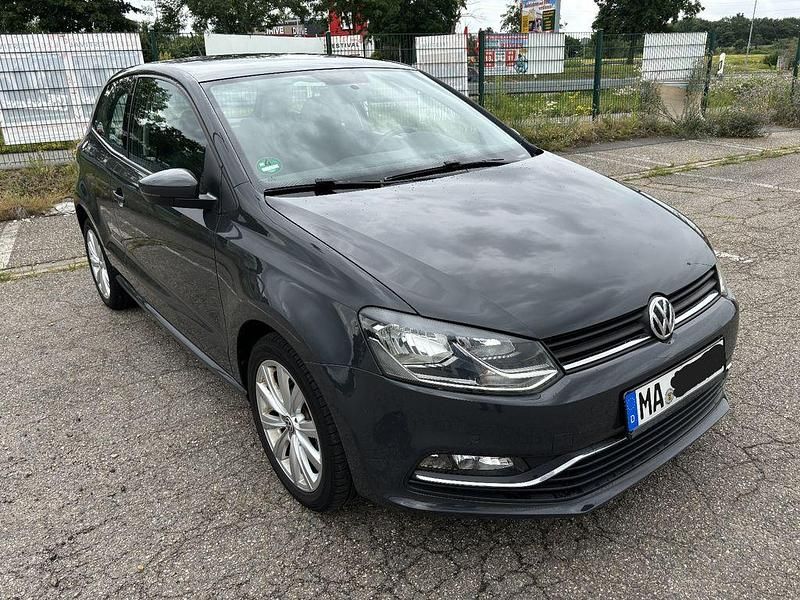 Gebraucht VW Polo Comfortline 90 PS (66 kW) 2015 Grau Kleinwagen