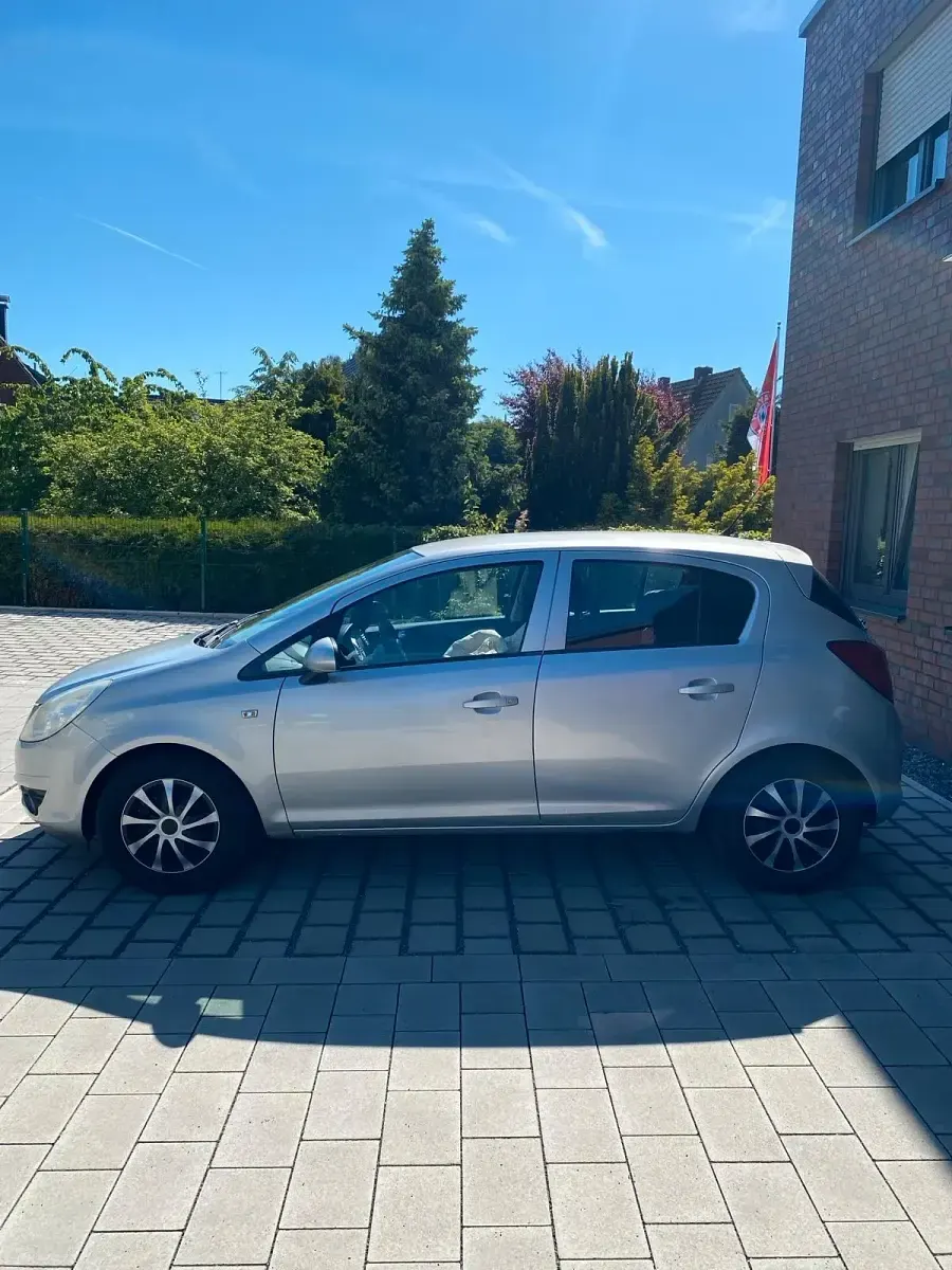 Gebraucht Opel Corsa 80 PS (58 kW) 2009 Grau Kleinwagen