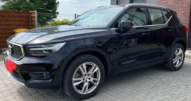 Schwarz Gebraucht 2021 Volvo XC40 Inscription SUV | 29.999 € (Guter Preis) - Bild 1/4