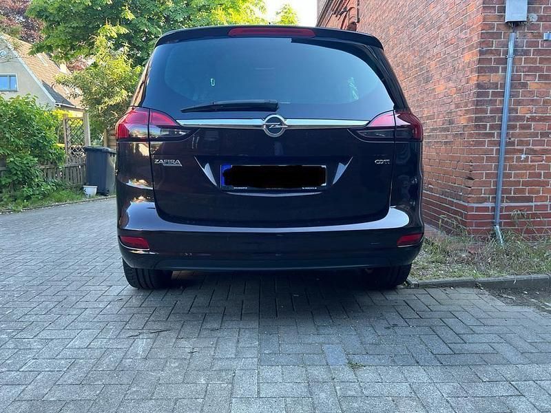 Andere farben Gebraucht 2013 Opel Zafira Van / Kleinbus | 3.300 € (Guter Preis) - Bild 1/4