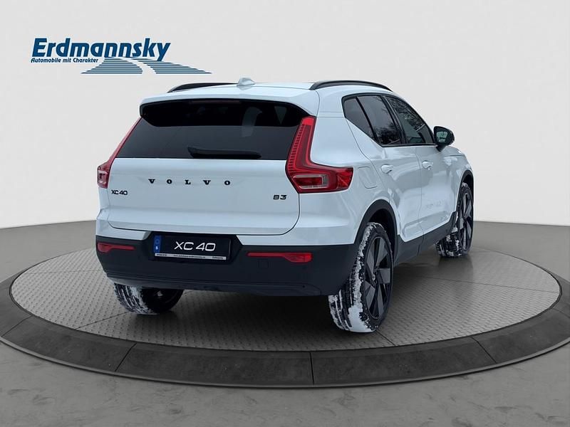 Gebraucht Volvo XC40 Plus 163 PS (119 kW) 2026 Schwarz SUV