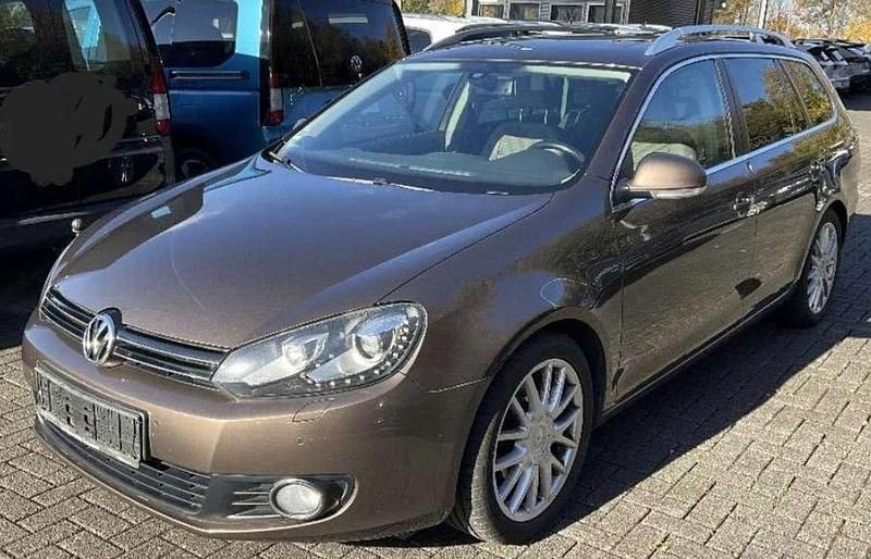 Toffeebraun metallic Gebraucht 2012 VW Golf VII Comfortline Kombi | 6.999 € (Fairer Preis) - Bild 1/4