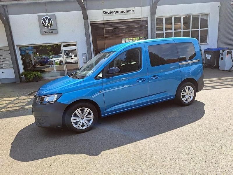 Gebraucht VW Caddy Basis 75 PS (55 kW) 2021 Costa azul metallic Van / Kleinbus