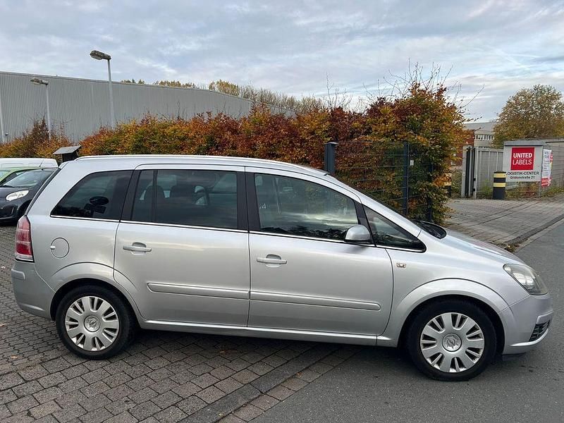 Gebraucht Opel Zafira 140 PS (102 kW) 2008 Silber Van / Kleinbus