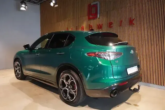 Gebraucht Alfa Romeo Stelvio Veloce 280 PS (205 kW) 2025 Grün SUV