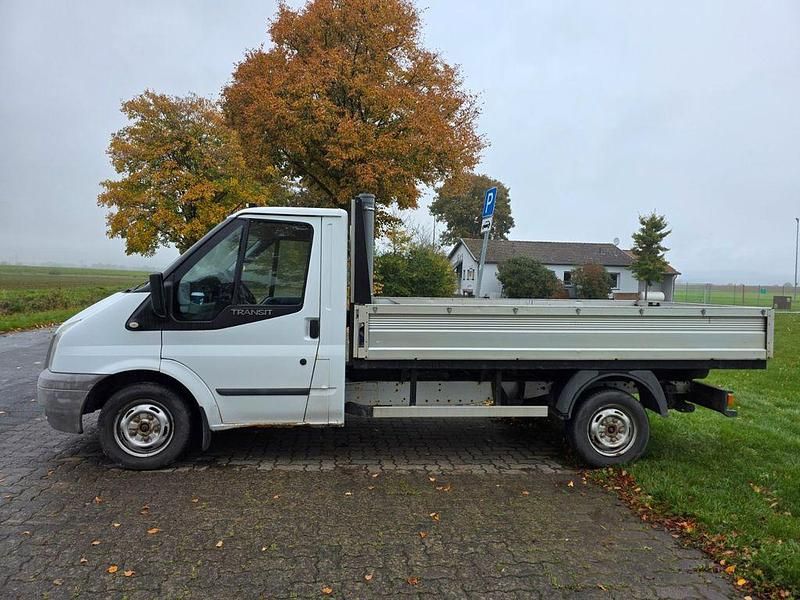 Weiß Gebraucht 2011 Ford Transit | 5.200 € (Guter Preis) - Bild 1/4