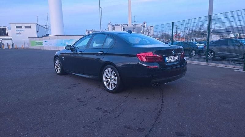 Gebraucht BMW 520 Luxury Line 190 PS (139 kW) 2015 Blau Limousine