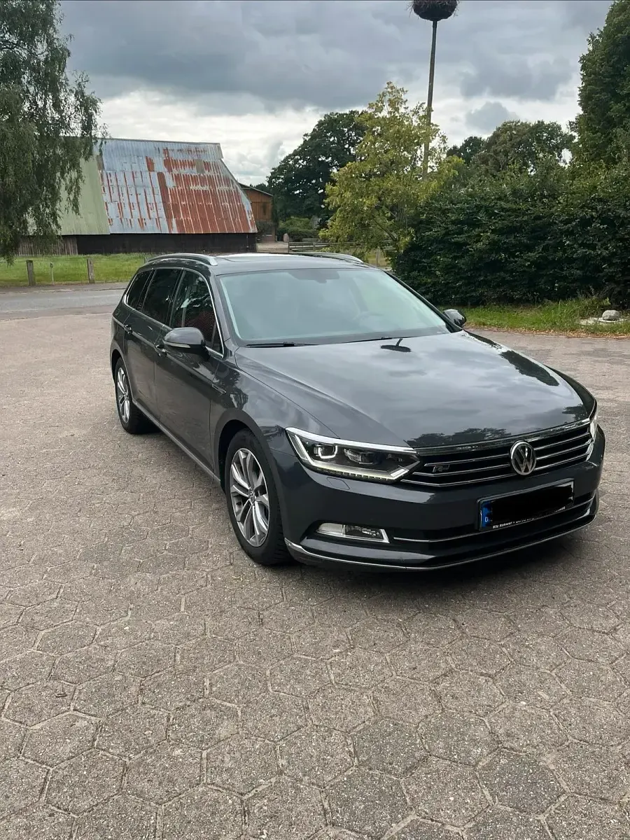 Gebraucht VW Passat 239 PS (175 kW) 2015 Grau Kombi