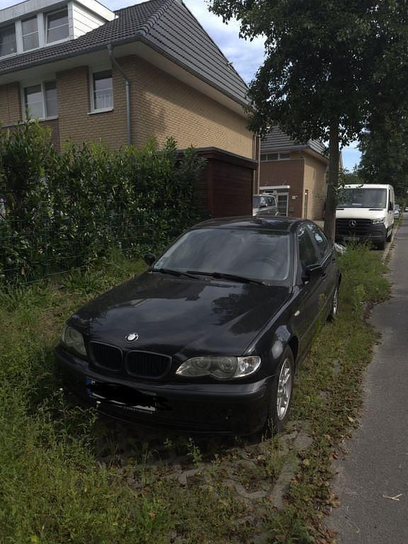 Schwarz Gebraucht 2002 BMW 316 Limousine | 1.200 € (Superpreis) - Bild 1/4