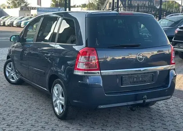 Gebraucht Opel Zafira Edition 116 PS (85 kW) 2010 Blau Van / Kleinbus