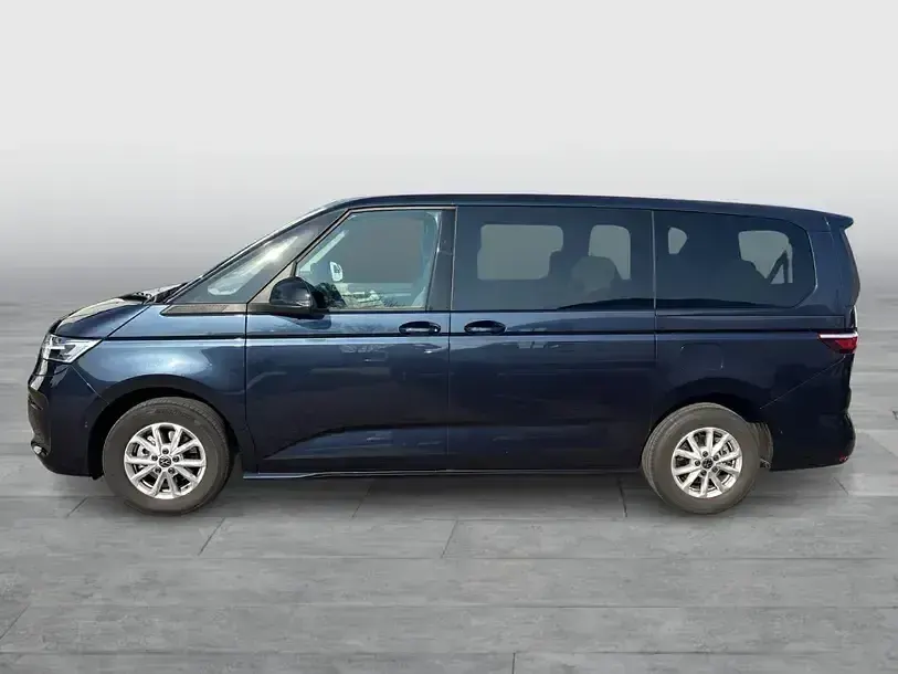 Second-hand VW Multivan Life 150 CP (110 kW) 2025 Albastru Monovolum
