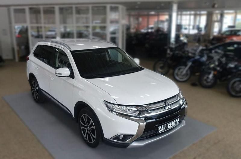 Gebraucht Mitsubishi Outlander 150 PS (110 kW) 2017 Weiß SUV
