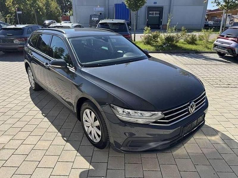 Grau Gebraucht 2020 VW Passat Business Kombi | 13.950 € (Guter Preis) - Bild 1/4