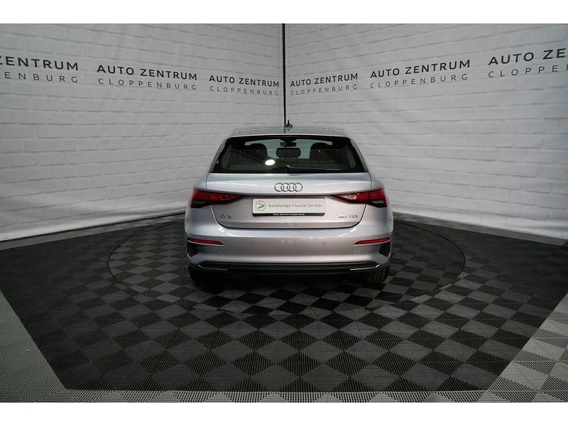 Gebraucht Audi A3 Basis 116 PS (85 kW) 2022 Silber Limousine