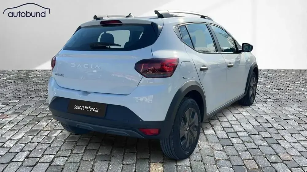 Neu Dacia Sandero Essentiel 91 PS (66 kW) 2025 Weiß SUV