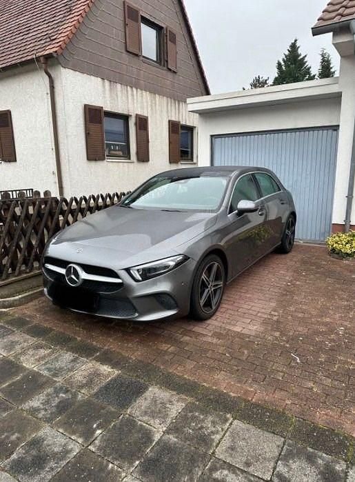 Gebraucht Mercedes A250 224 PS (164 kW) 2018 Grau Limousine