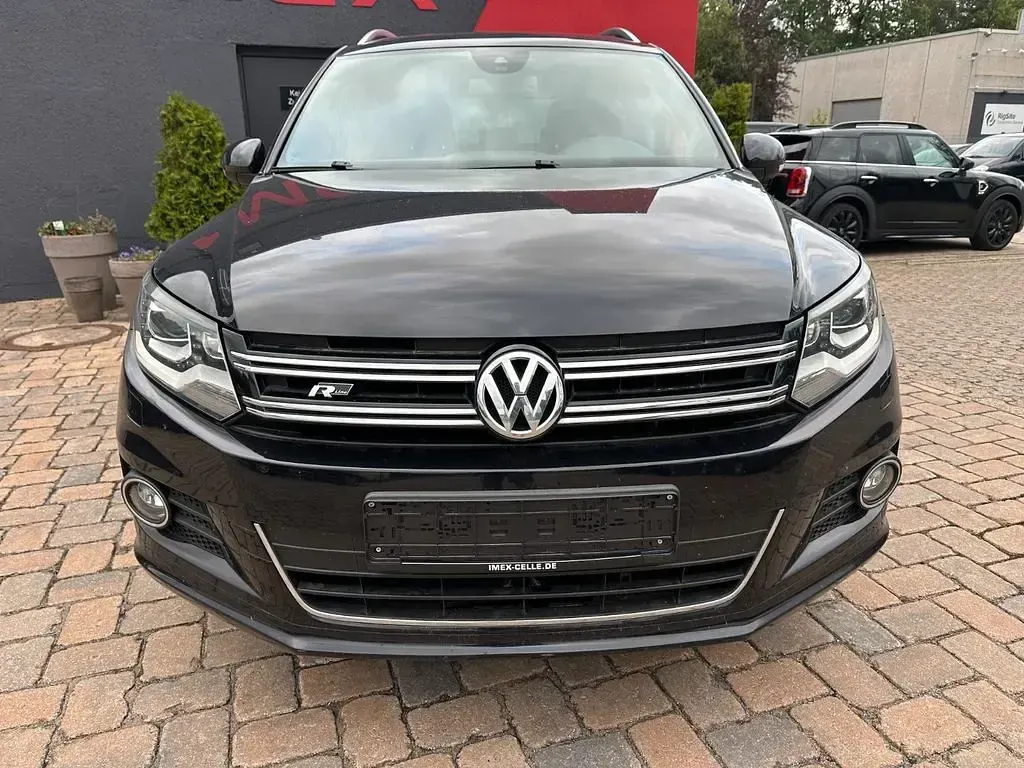 Gebraucht VW Tiguan LOUNGE 184 PS (135 kW) 2015 Schwarz SUV