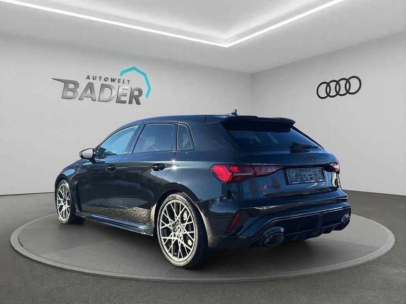 Neu Audi RS3 Sport 400 PS (294 kW) 2026 Schwarz Limousine