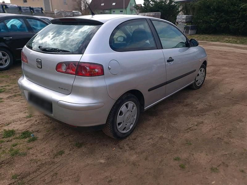 Gebraucht Seat Ibiza 75 PS (55 kW) 2004 Silber Kleinwagen