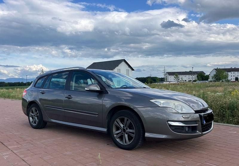 Grau Gebraucht 2008 Renault Laguna GrandTour Kombi | 850 € (Superpreis) - Bild 1/3
