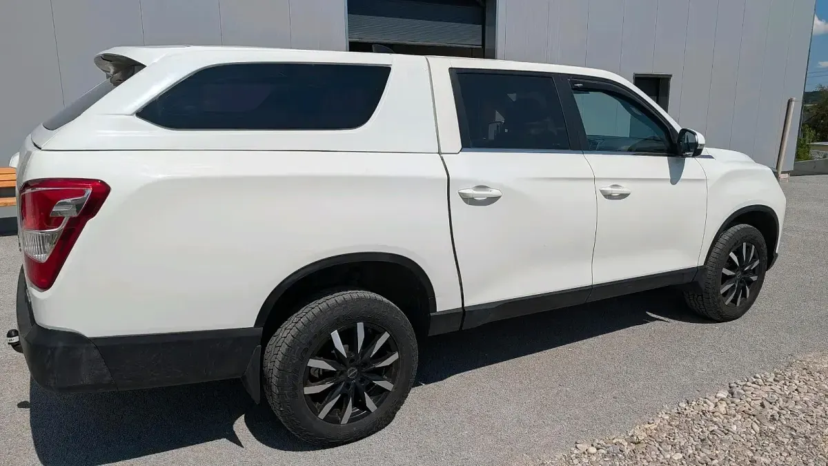 Gebraucht SsangYong Musso 204 PS (150 kW) 2022 Weiß Pickup