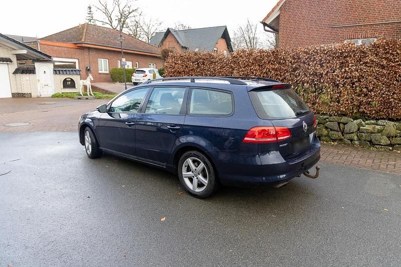 Second-hand VW Passat 140 CP (102 kW) 2014 Albastru Break