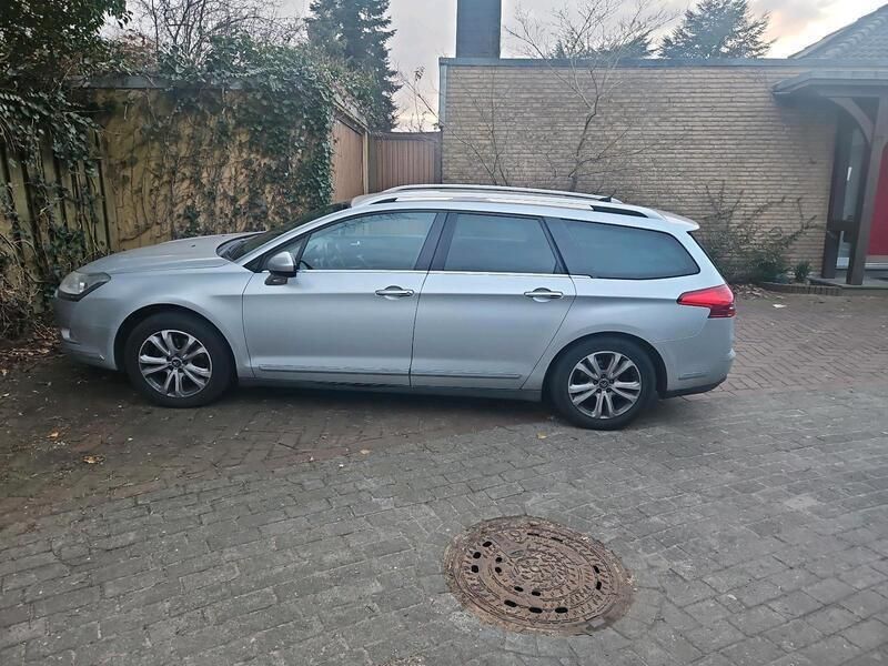 Silber Gebraucht 2012 Citroën C5 Kleinwagen | 4.250 € - Bild 1/4