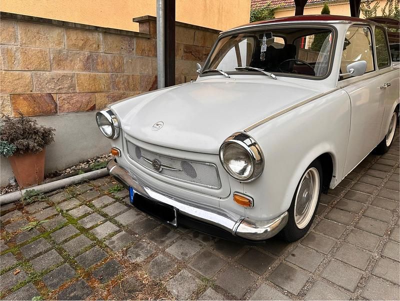 Weiß Gebraucht 1968 Trabant 601 Limousine | 8.499 € - Bild 1/4