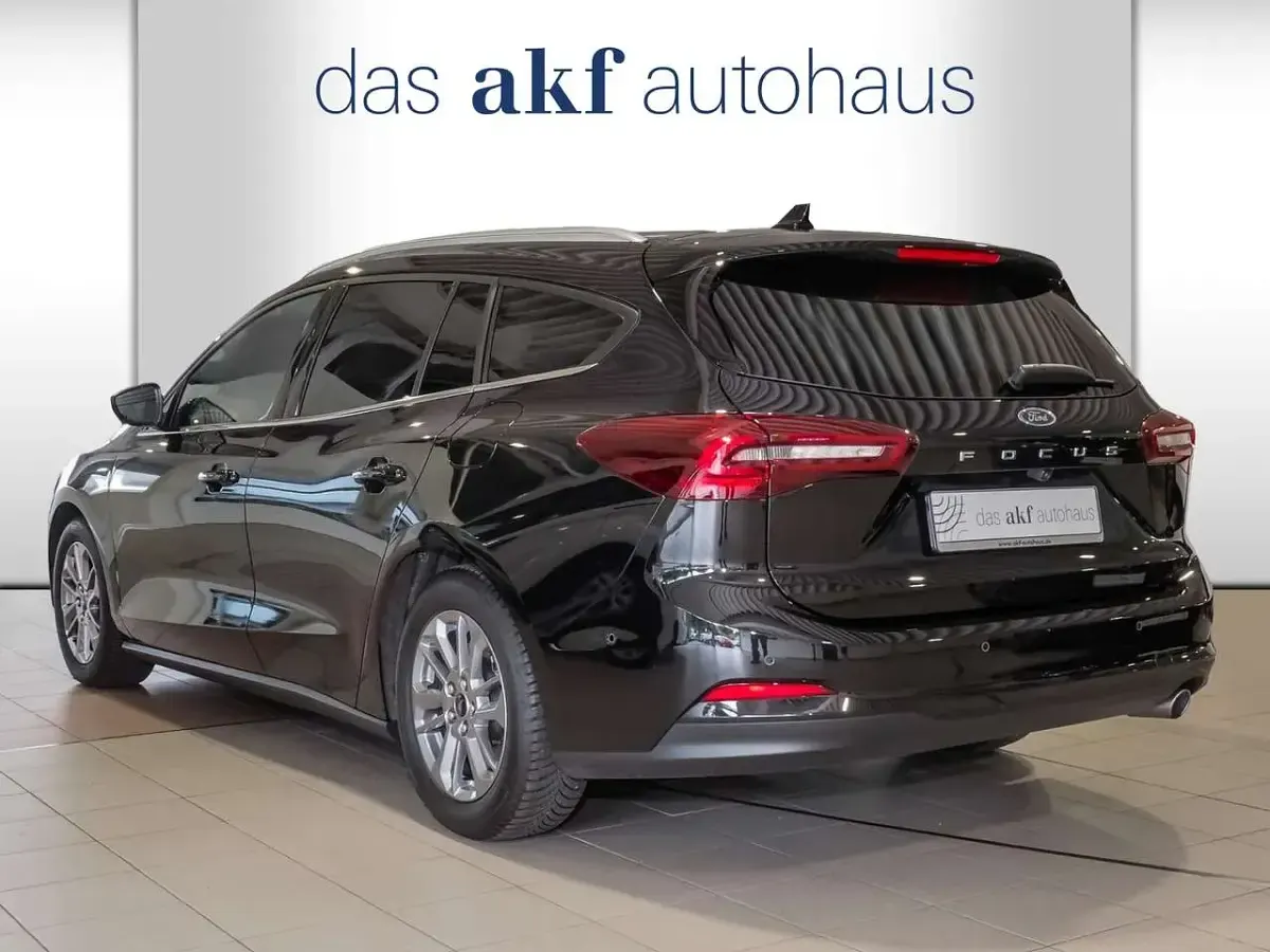 Gebraucht Ford Focus Titanium 116 PS (85 kW) 2025 Obsidianschwarz metallic Kombi