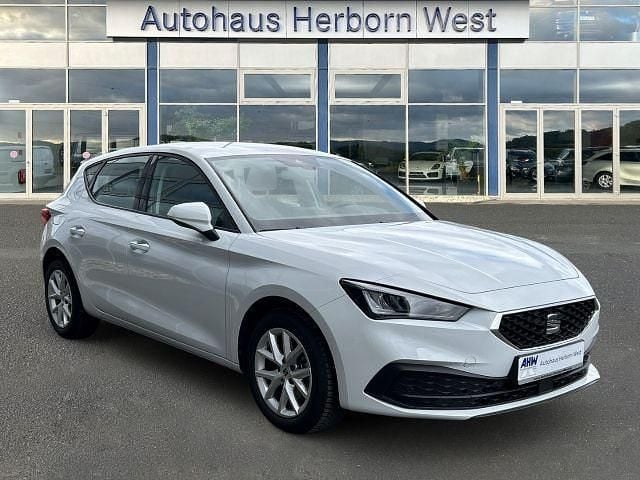 Second-hand Seat Leon Style 150 CP (110 kW) 2025 Alb Berlinǎ