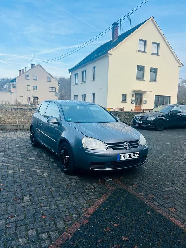 Silber Gebraucht 2006 VW Golf V Kleinwagen | 1.800 € (Fairer Preis) - Bild 1/4