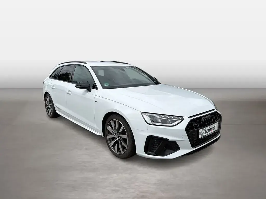 Gebraucht Audi A4 S-Line 204 PS (150 kW) 2022 Gletscherweiß metallic Kombi