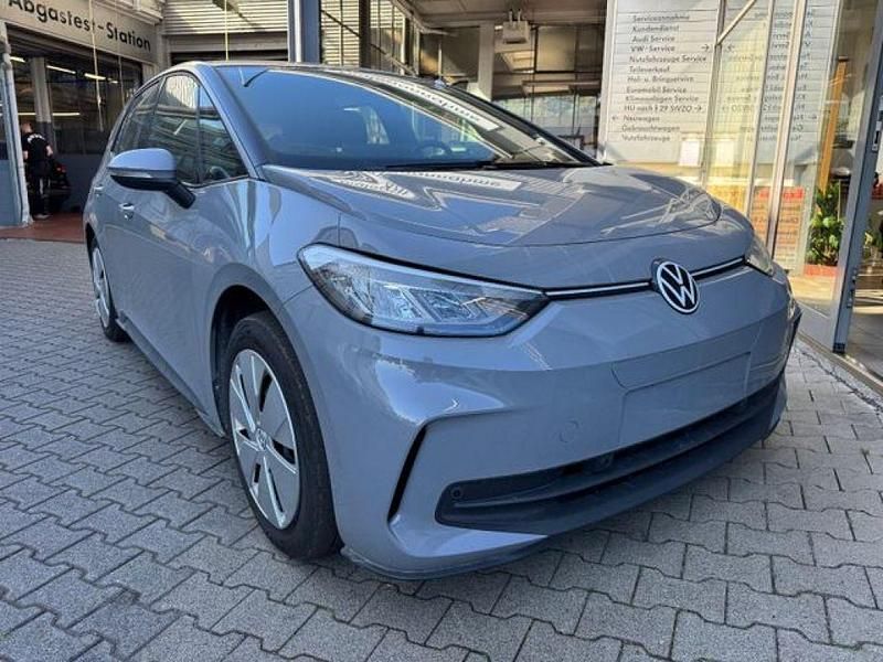 Mondsteingrau Gebraucht 2024 VW ID.3 Pro Kleinwagen | 28.750 € (Fairer Preis) - Bild 1/3