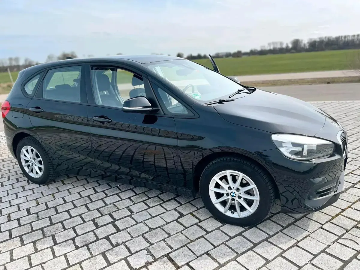 Gebraucht BMW 216 116 PS (85 kW) 2021 Schwarz Kombi