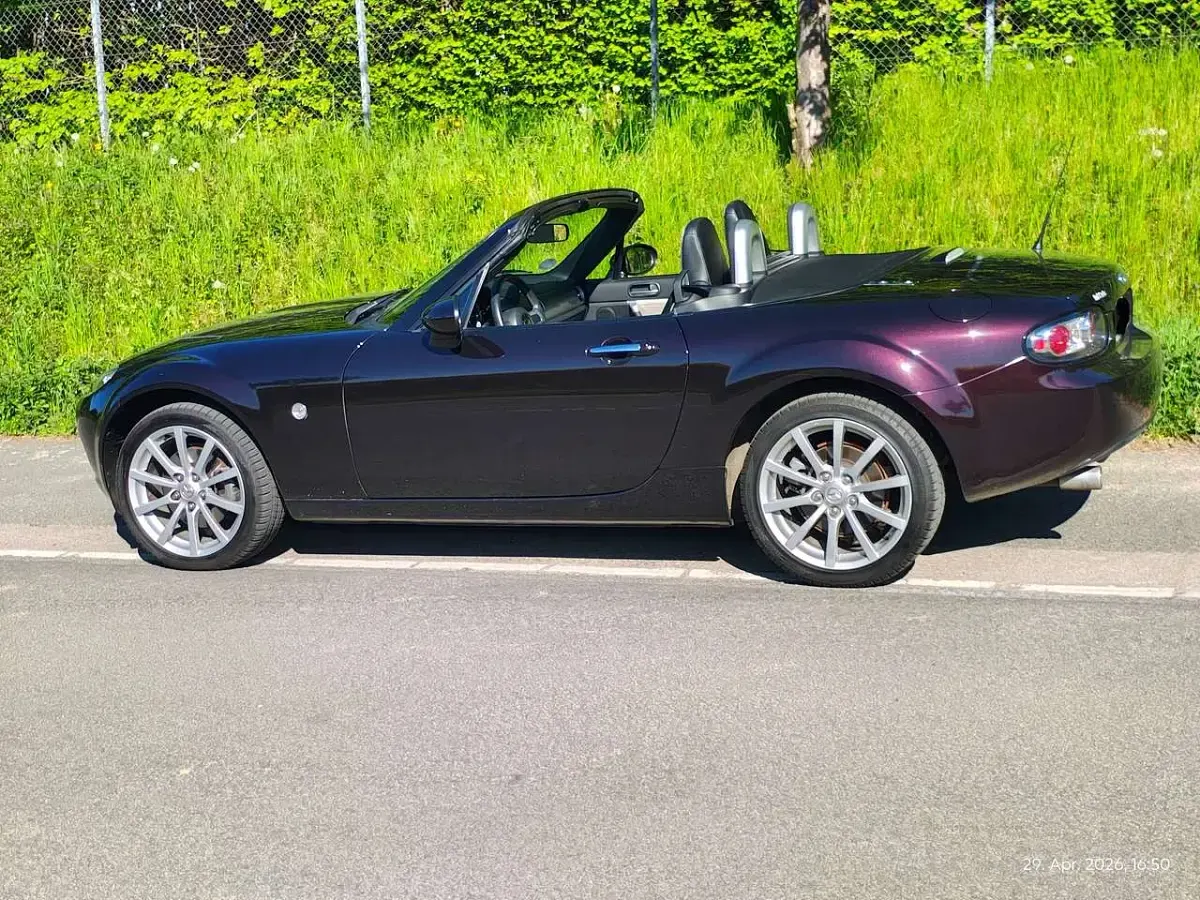 Używany Mazda MX5 160 KM (117 kW) 2007 Purpurowy Kabriolet