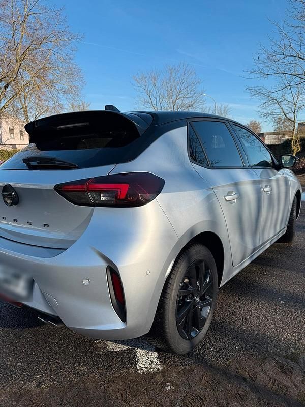 Gebraucht Opel Corsa 131 PS (96 kW) 2024 Silber Kleinwagen