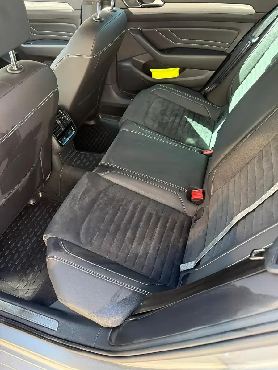 Gebraucht VW Passat GTE 218 PS (160 kW) 2020 Silber Kombi