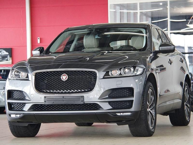 Grau Gebraucht 2018 Jaguar F-Pace SUV | 18.850 € (Guter Preis) - Bild 1/4