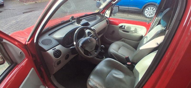 Gebraucht Renault Kangoo 82 PS (60 kW) 2003 Rot Van / Kleinbus