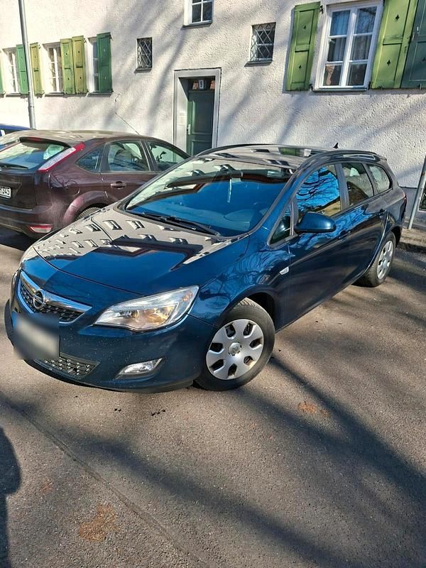 Gebraucht Opel Astra 110 PS (80 kW) 2012 Blau Kombi