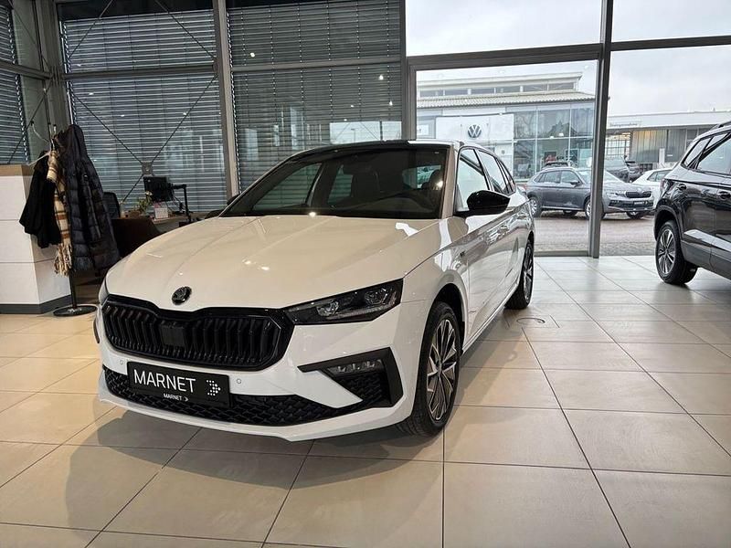 Moonweiß perleffekt Neu 2025 Skoda Scala Tour Kleinwagen | 34.290 € (Teuer) - Bild 1/4