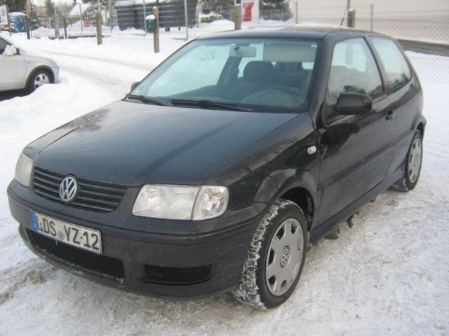 Gebraucht VW Polo 75 PS (55 kW) 2001 Schwarz Limousine