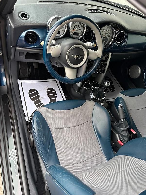 Usata Mini Cooper 116 CV (85 kW) 2005 Blu Utilitaria
