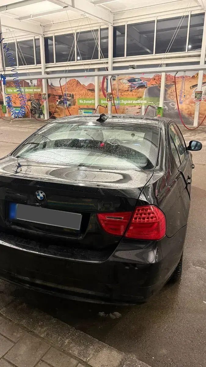 Second-hand BMW 320 170 CP (125 kW) 2008 Negru Berlinǎ