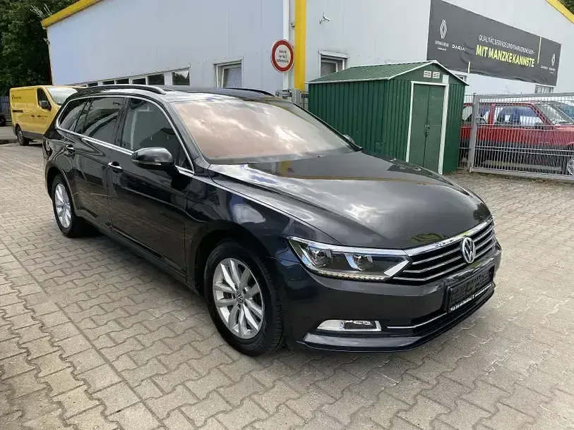 Gebraucht VW Passat Comfortline 150 PS (110 kW) 2019 Mangangrau Kombi