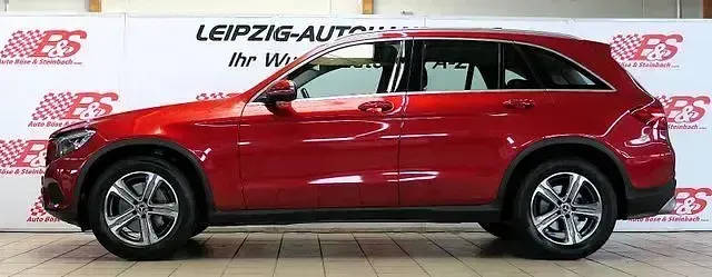 Gebraucht Mercedes GLC220 AMG line 170 PS (125 kW) 2017 Rot SUV