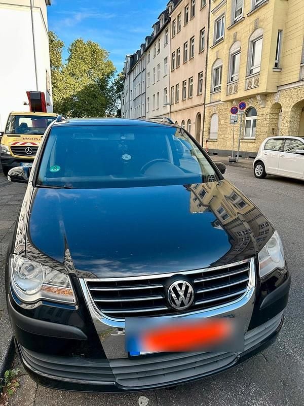 Schwarz Gebraucht 2008 VW Touran Van / Kleinbus | 2.650 € (Superpreis) - Bild 1/4
