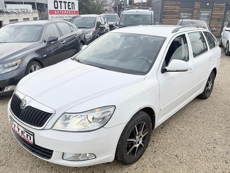 Gebraucht Skoda Octavia Ambiente 122 PS (89 kW) 2011 Weiß Kombi