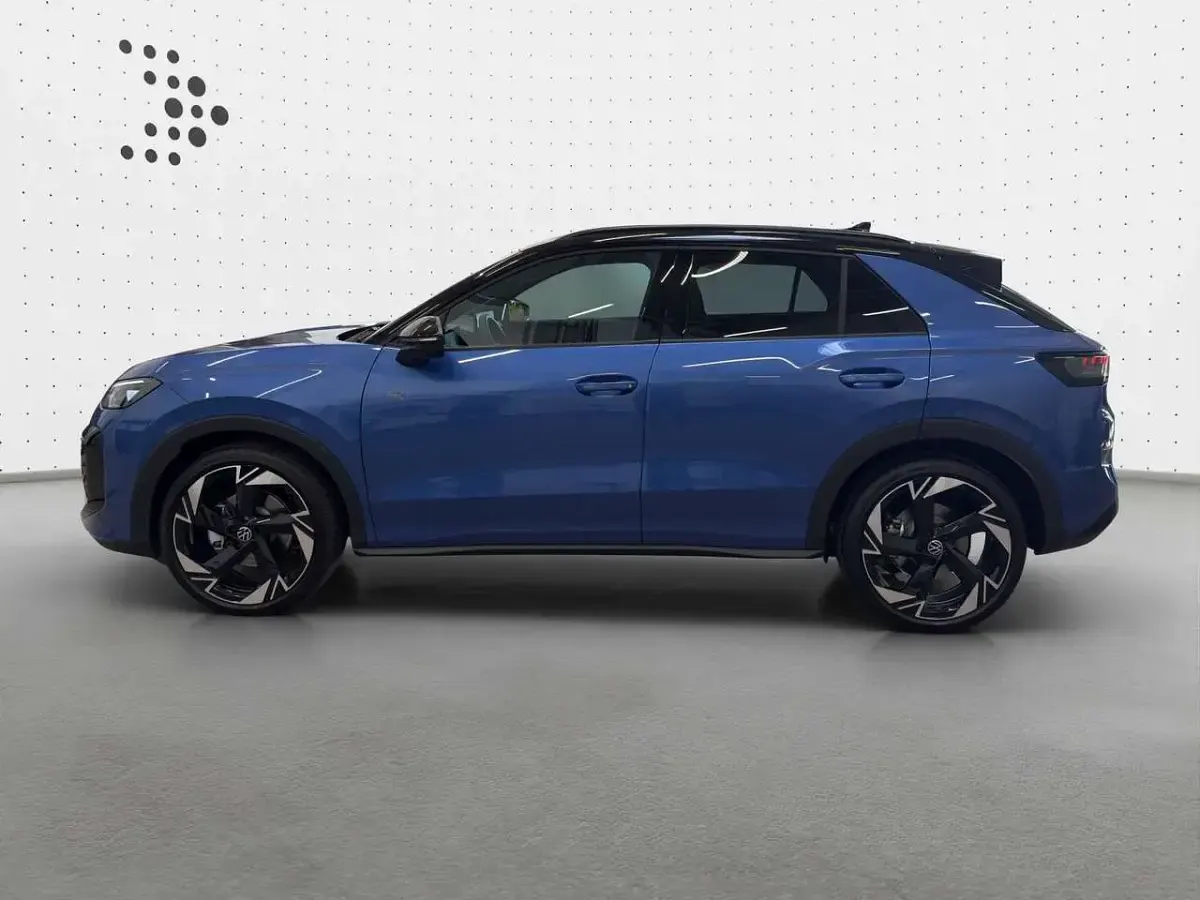 Neu VW T-Roc R-line 150 PS (110 kW) 2026 Blau SUV