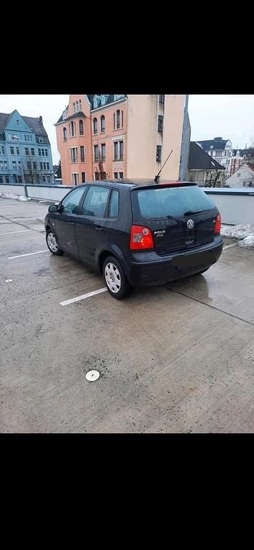 Gebraucht VW Polo 64 PS (47 kW) 2003 Schwarz Kleinwagen